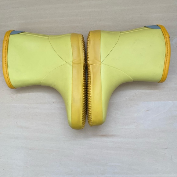 Shimajiro Toddler Rain Boots Yellow Size Japan 16 / US 8 (Tiger Boy) Pre-Owned - Picture 4 of 8